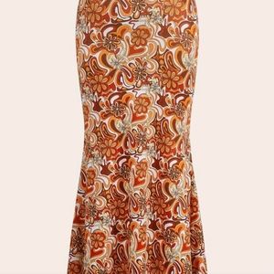 NEW Plus size mermaid style skirt. 4x(18-20 US)